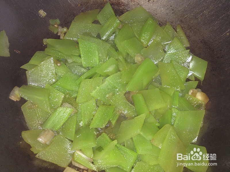 青笋炒鸡蛋的做法