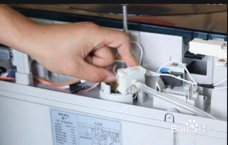 洗衣机洗一半e4报警