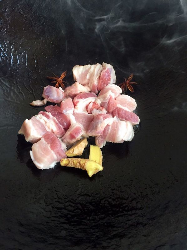 鲜莓秘制红烧肉