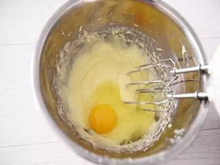 柠檬果冻蛋糕怎么做？