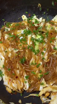 如何做好吃的家常小炒包菜炒粉丝