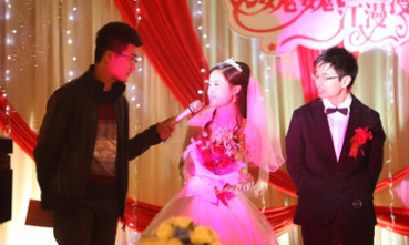 优秀婚庆主持人这样说台词