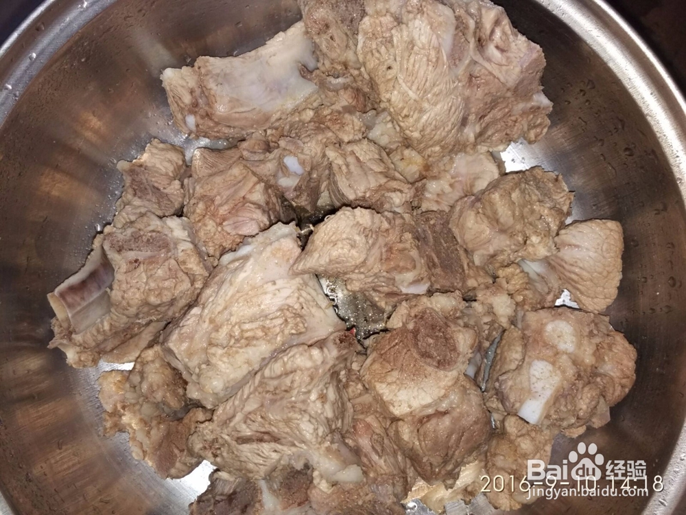 教你如何做家常炖排骨简单的美味？