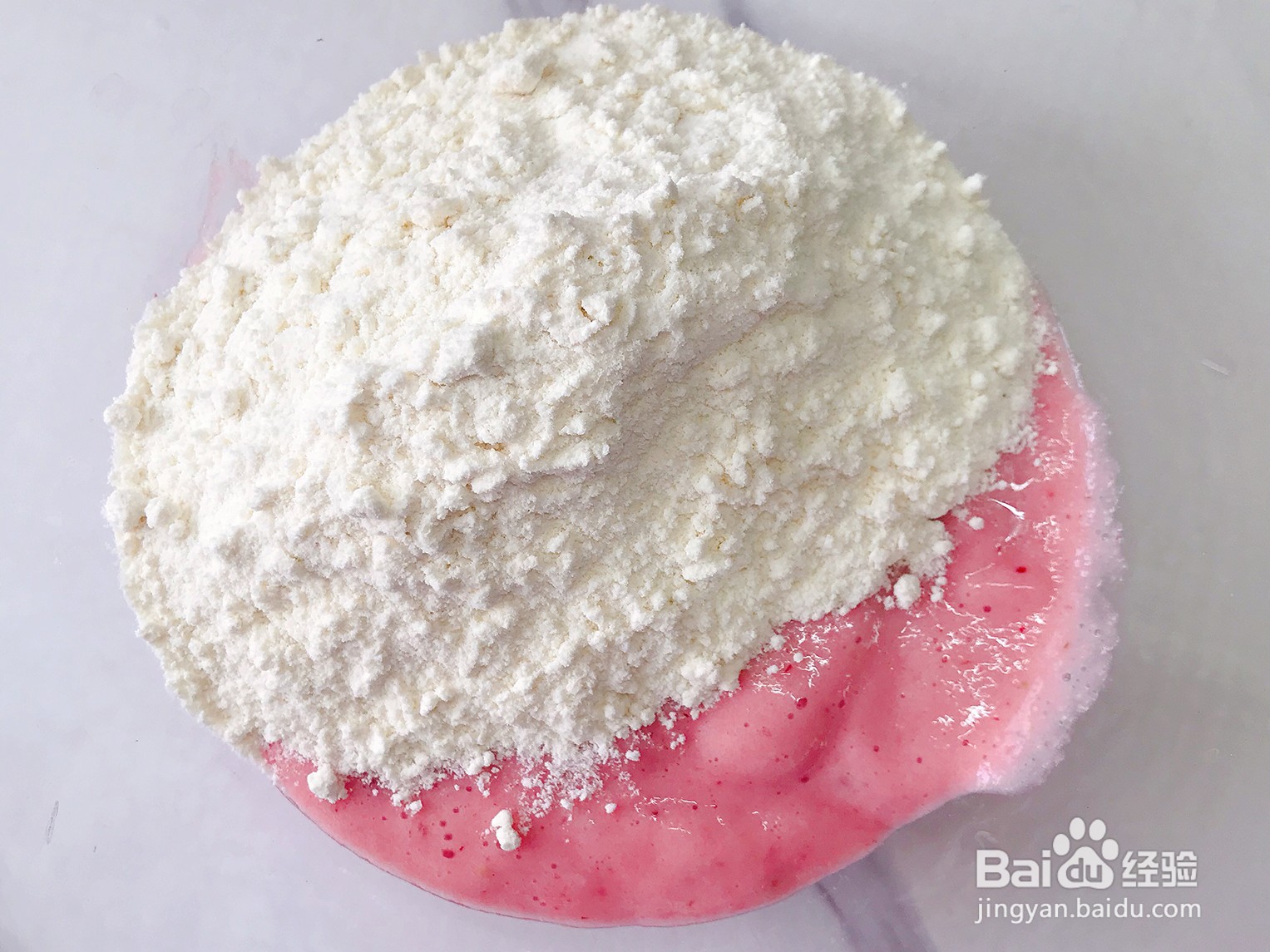 樱花一样美的草莓小软饼