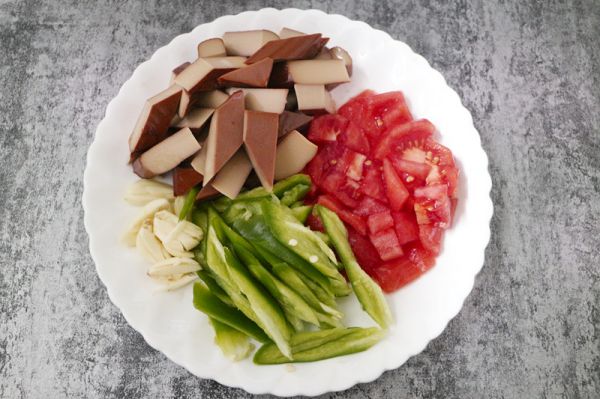 青椒番茄炒蛋干