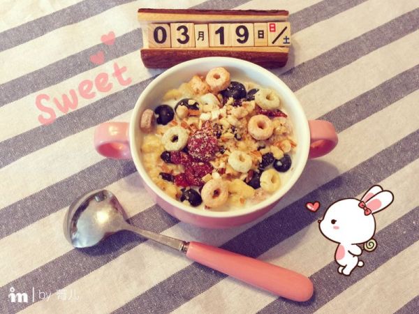 什锦牛奶谷物圈