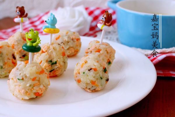 三文鱼蔬菜饭团