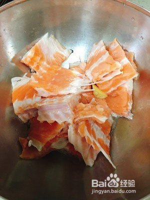 三文鱼豆腐汤的做法