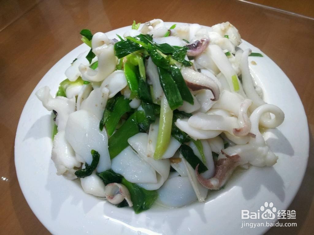 墨鱼炒西芹的做法