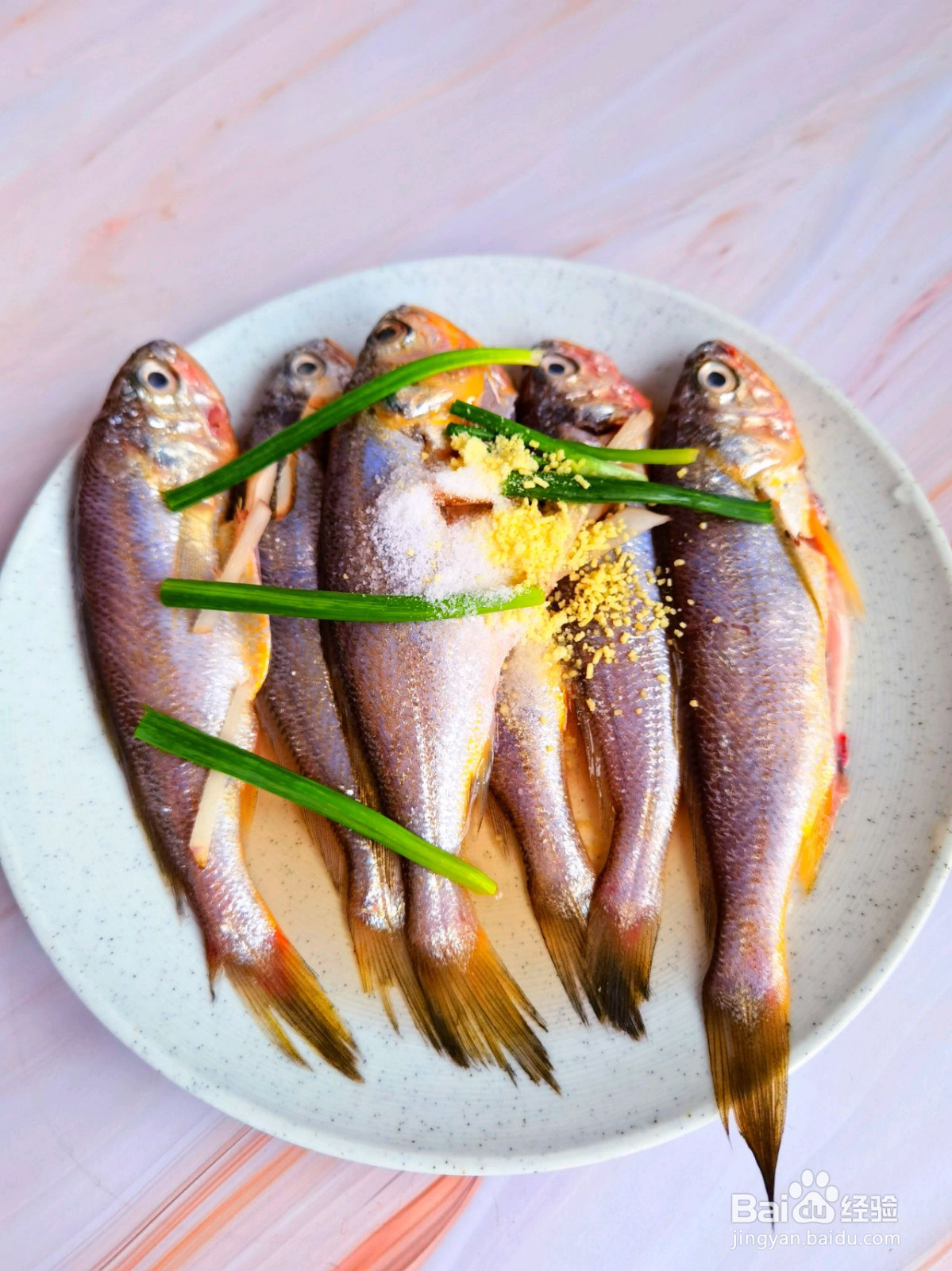 麻辣双椒小黄鱼的做法