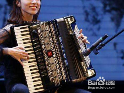 手风琴基础教程？