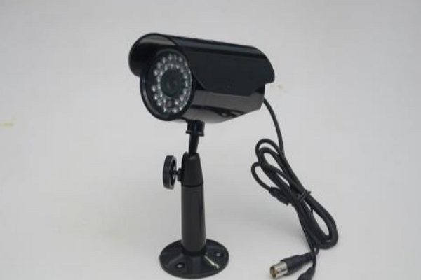 大街上装的夜视摄像头晚上一般能看多远