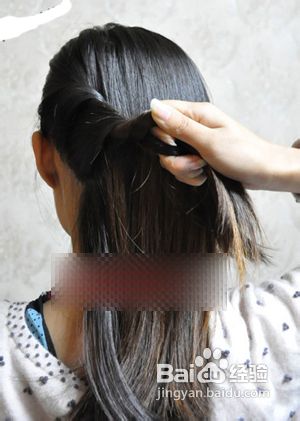 简单韩式盘发轻松盘出秋季时尚