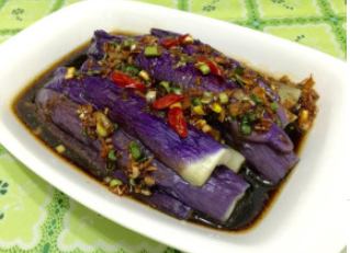 怎么做一道美味的可口酱汁凉拌茄子？