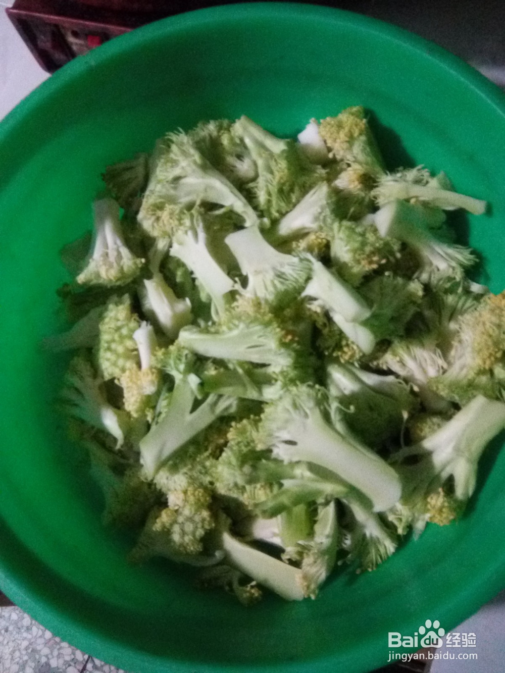 西兰花拌鸡汁豆腐