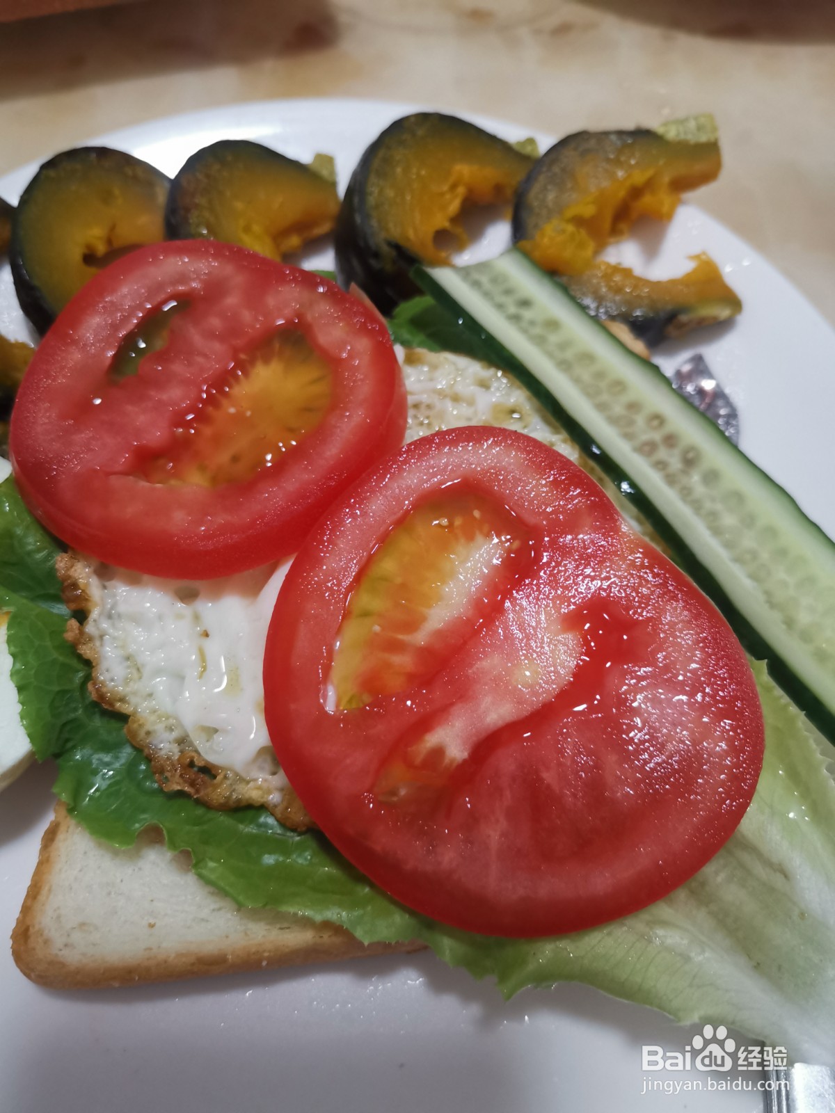 煎蛋火腿三明治