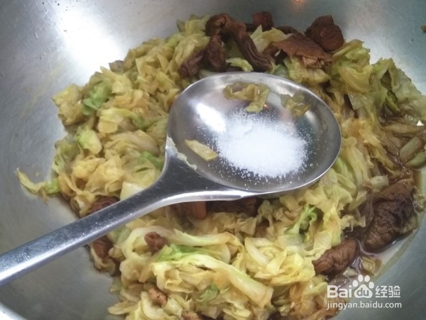 松茸烧白菜的做法