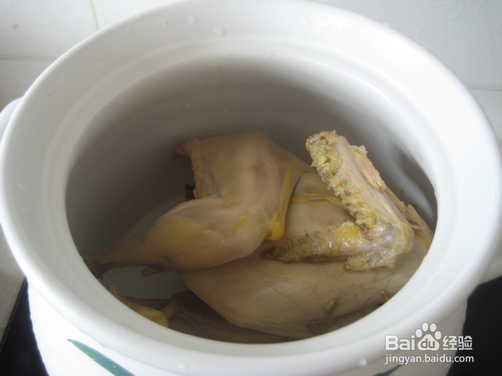 营养滋补的莲藕土鸡汤