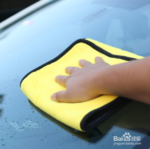 窗户上粘了胶布怎么去掉