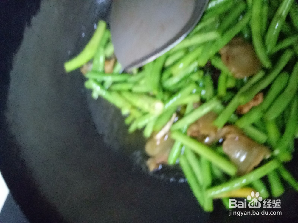 家常豆角炒猪肥肉