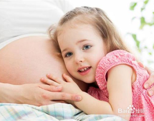 孕期内孕妈们脸上为什么会长痘？