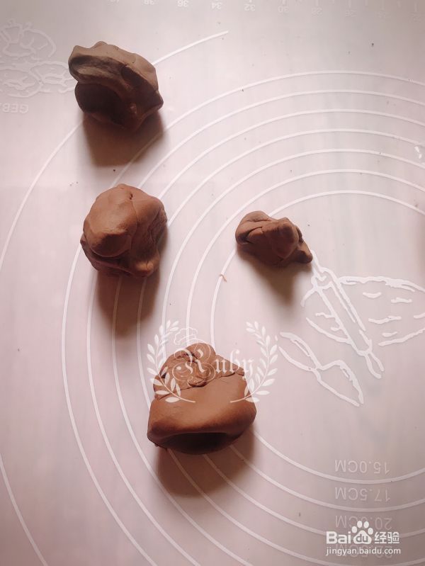 丑萌丑萌的三不像丑丑豆沙造型馒头