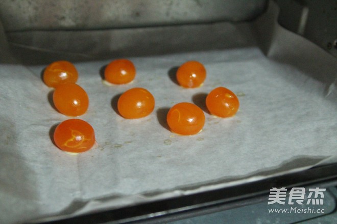 蛋黄酥的家常做法
