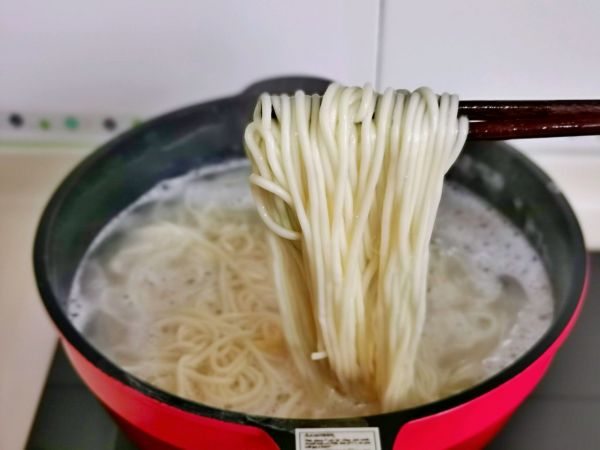 干贝酸辣凉拌面