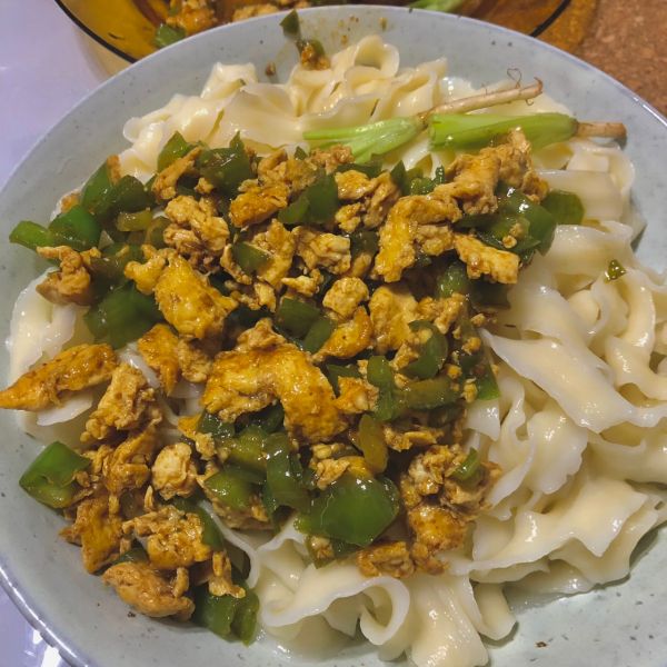 青椒鸡蛋打卤面
