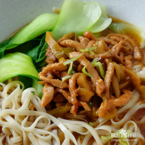 鸡胸肉肉丝汤面的做法