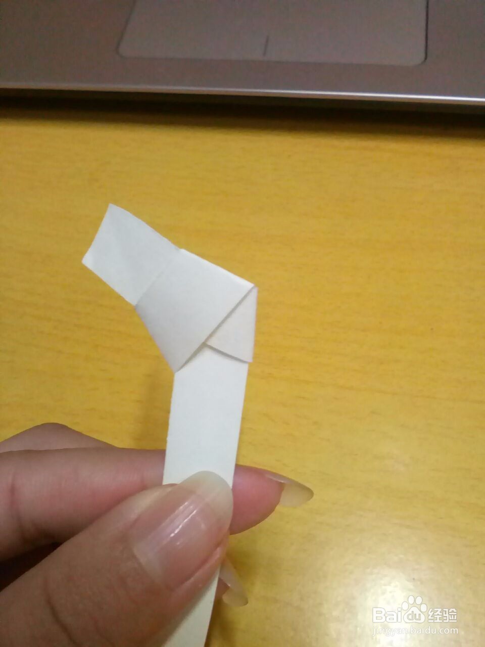 教你如何折塑料管五角星