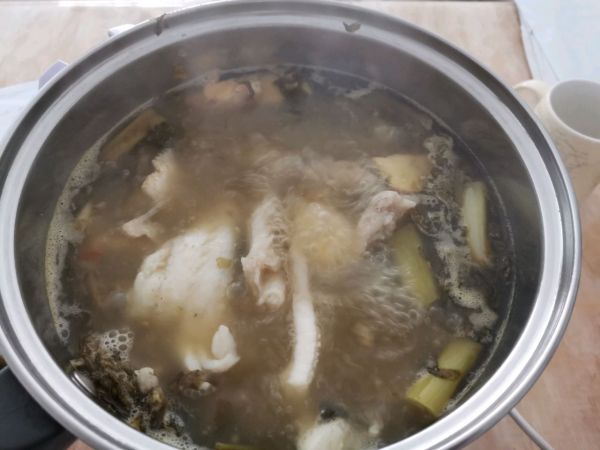 老坛酸菜鱼火锅