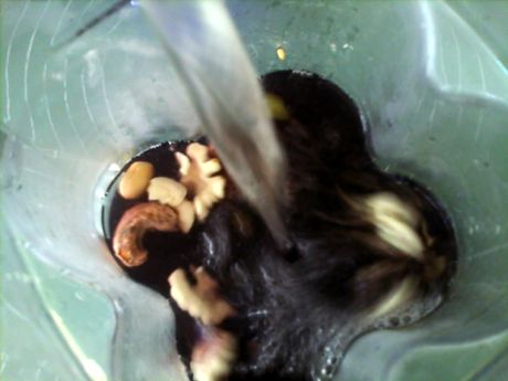 坚果燕麦黑米糊