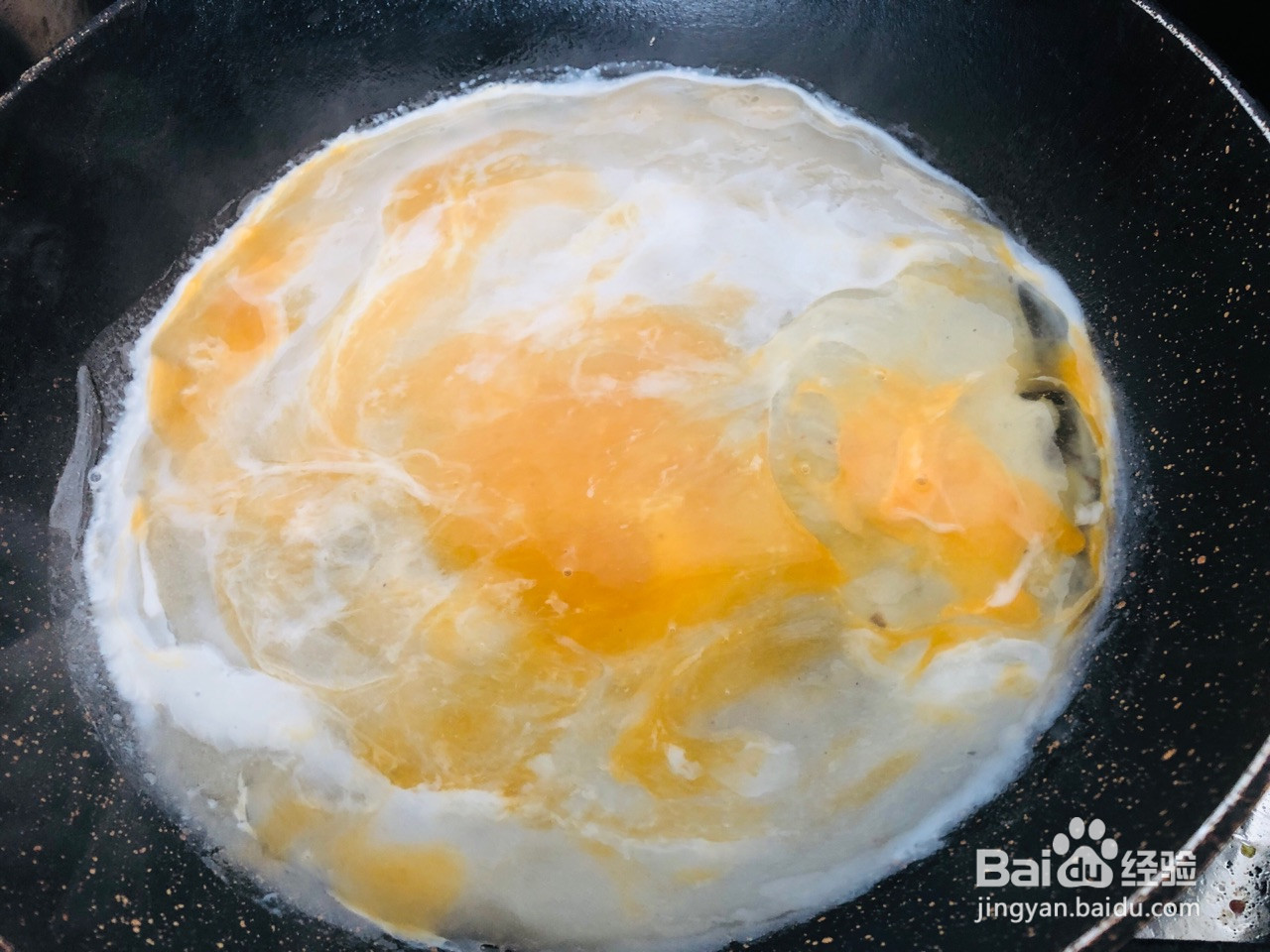 纯面粉摊的煎饼的做法