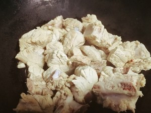 红烧土豆排骨的做法？教你怎么做红烧土豆排骨