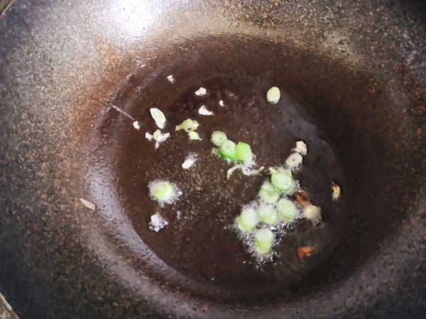 素炒土豆片芹菜