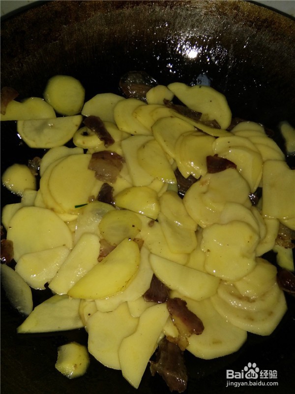 滇味——干锅腊肉洋芋片