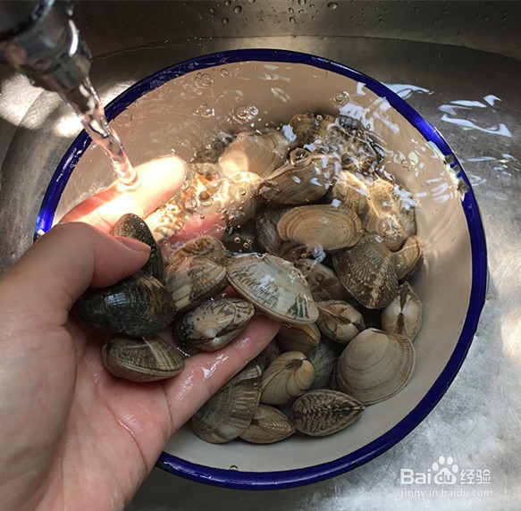香辣花甲的烹饪方法