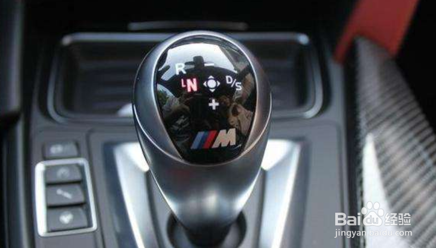 自动档车正确停车方法