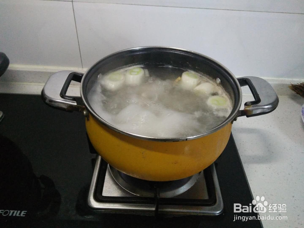 如何炖美味的排骨