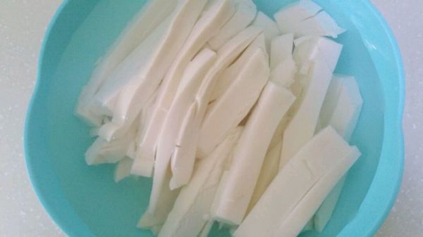 白菜豆腐三丝汤