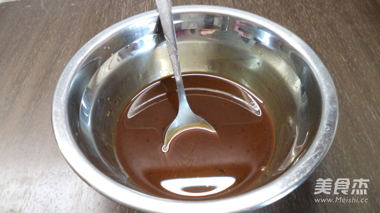 酸辣鸡丁的做法