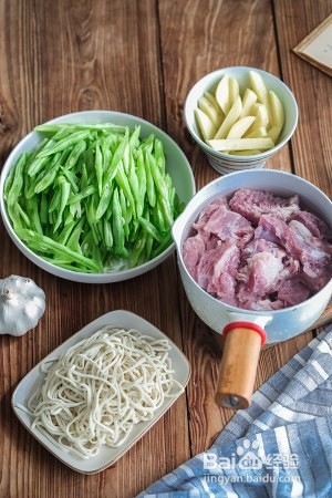 怎么做排骨豆角焖面