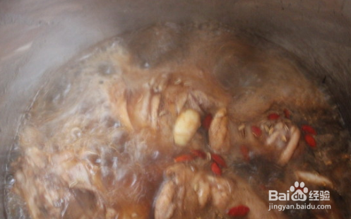 蘑菇炖兔腿做法