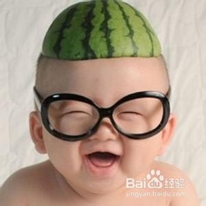 怎样逗小孩子笑呢?