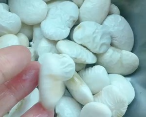 炖猪蹄花儿的做法简介