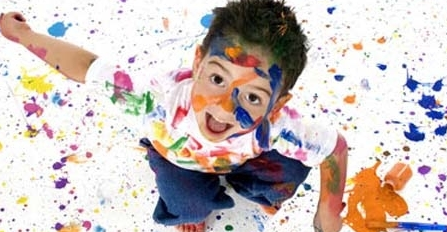 孩子画画，家长有哪些事情是不适宜做的？