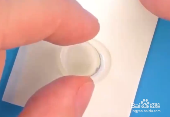 如何给芭比娃娃做一些好看的小物件