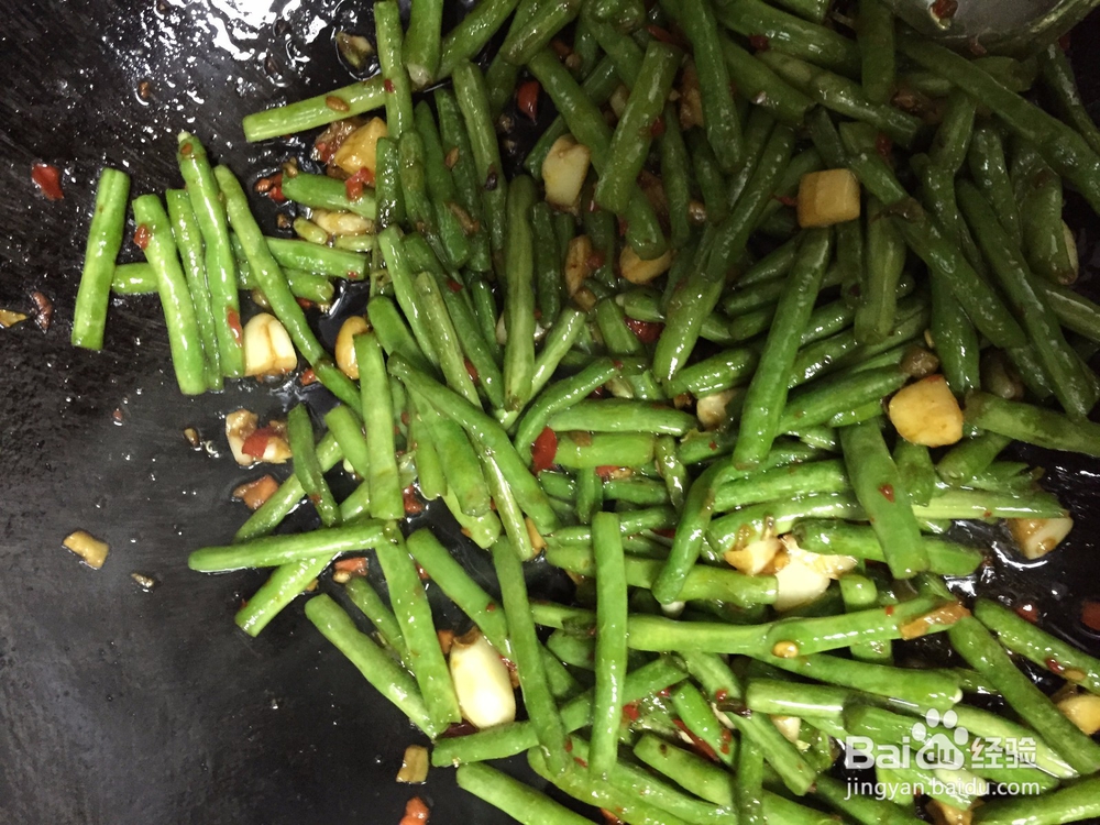 蒜香干煸长豆角