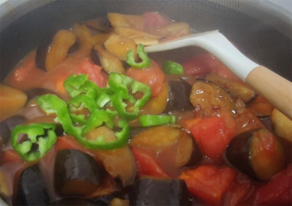 香肠西红柿炒茄子